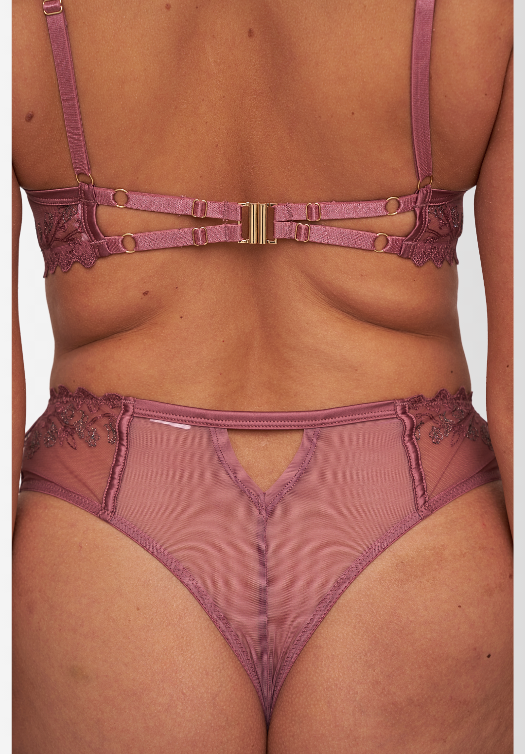 EMBROIDERY THONG ANYRA